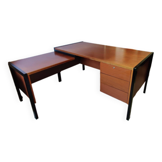 Ordo desk with return