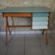 Bureau vintage tiroirs biseautés en dégradé