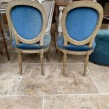 Paire de chaises médaillon en velours