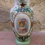 Vase en opaline ancien