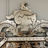 19th century Venitien mirror in bevelled and engraved glass