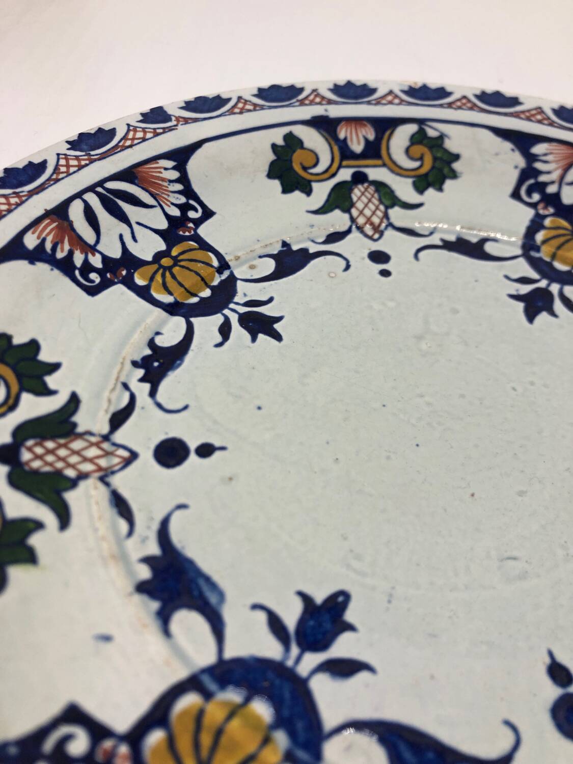 Gien earthenware plate, late 19th century