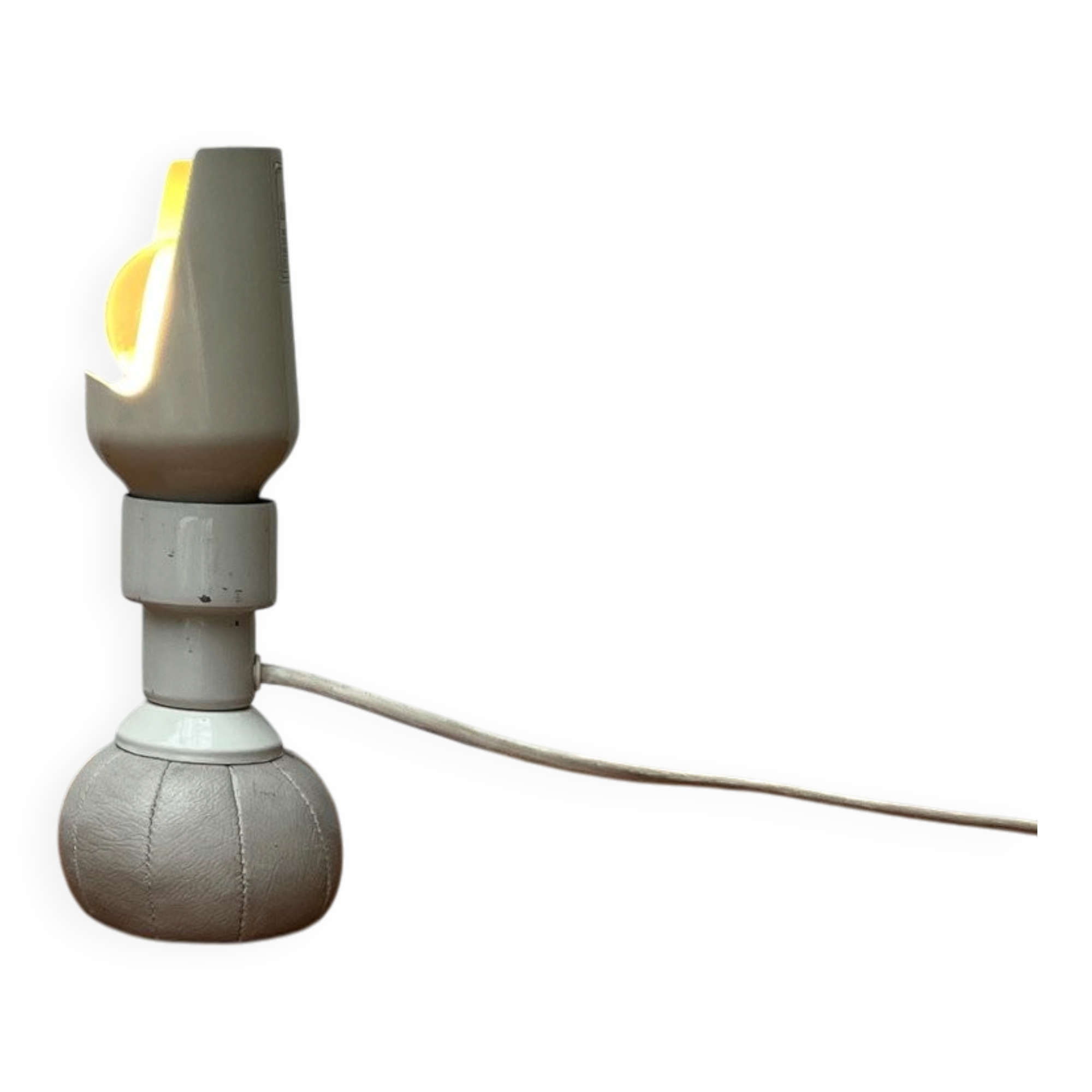 Italian table lamp model 600/P from the mid-century space by Gino Sarfatti for Arteluce, 1960s.