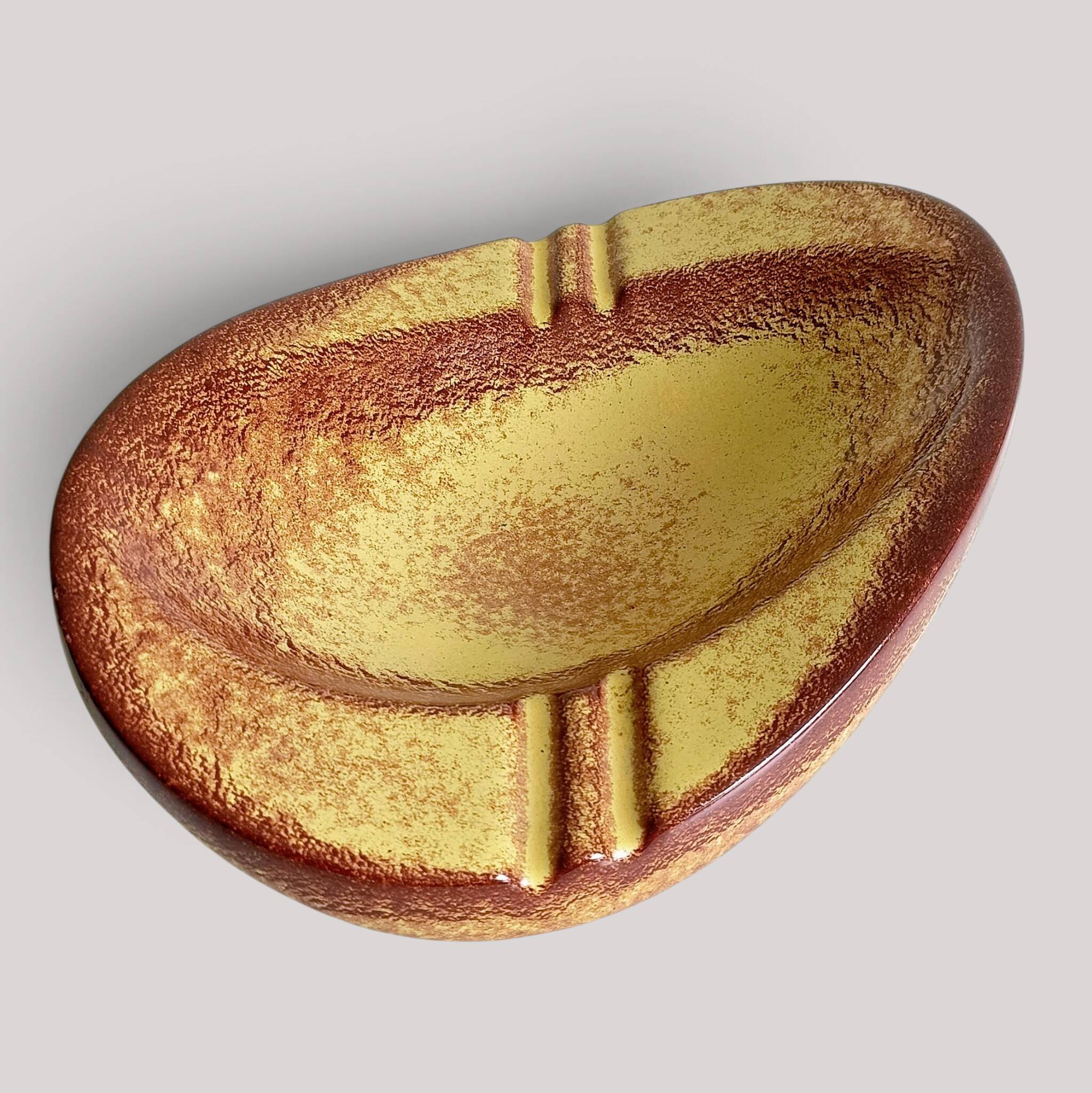 Ceramic ashtray Bertoncello Large or Catchall by Roberto Rigon, 1970s.