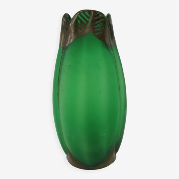 Tulip vase in art deco glass paste