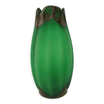 Tulip vase in art deco glass paste