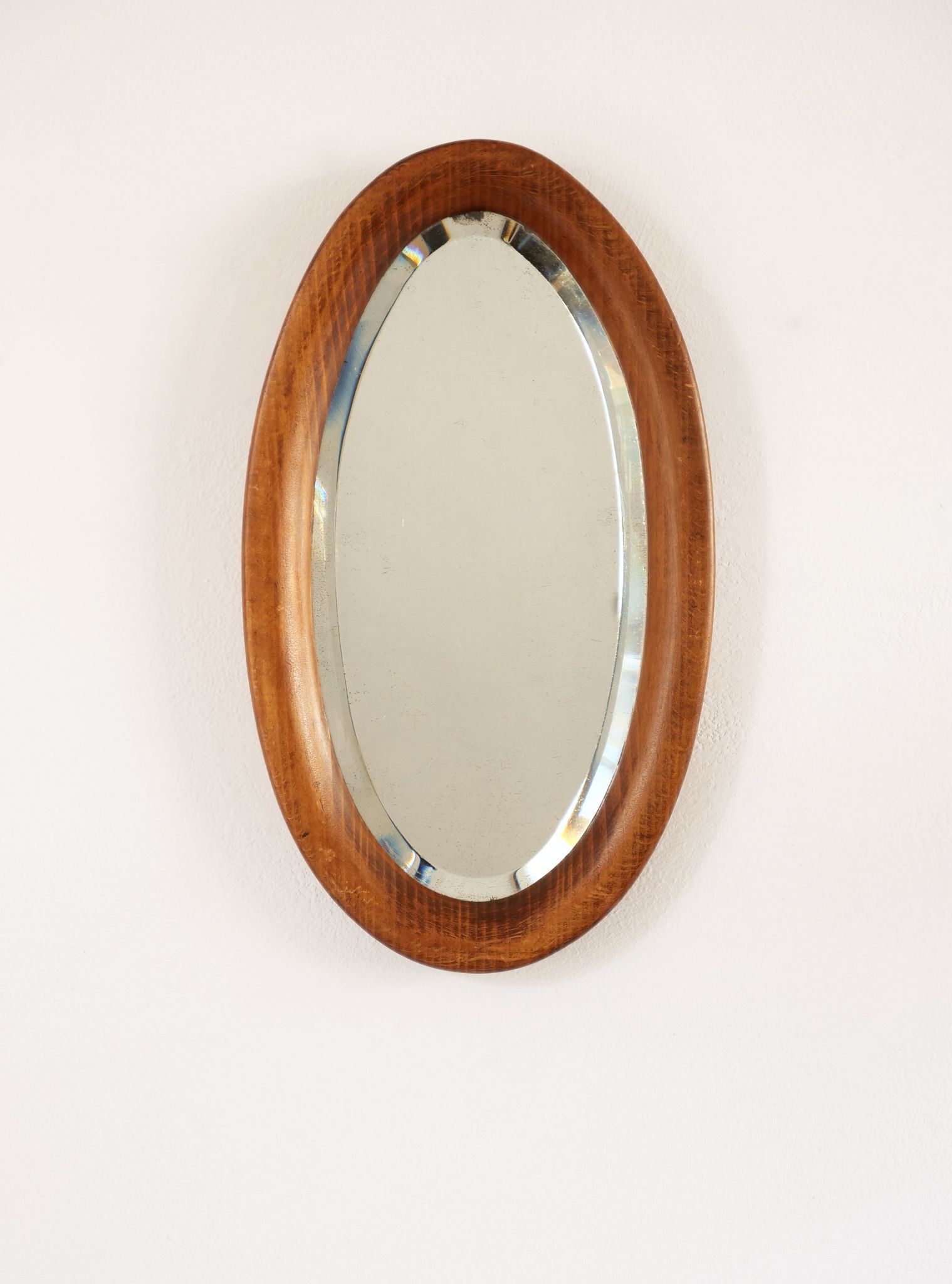 Miroir ovale en bois d'artisan 28x49cm