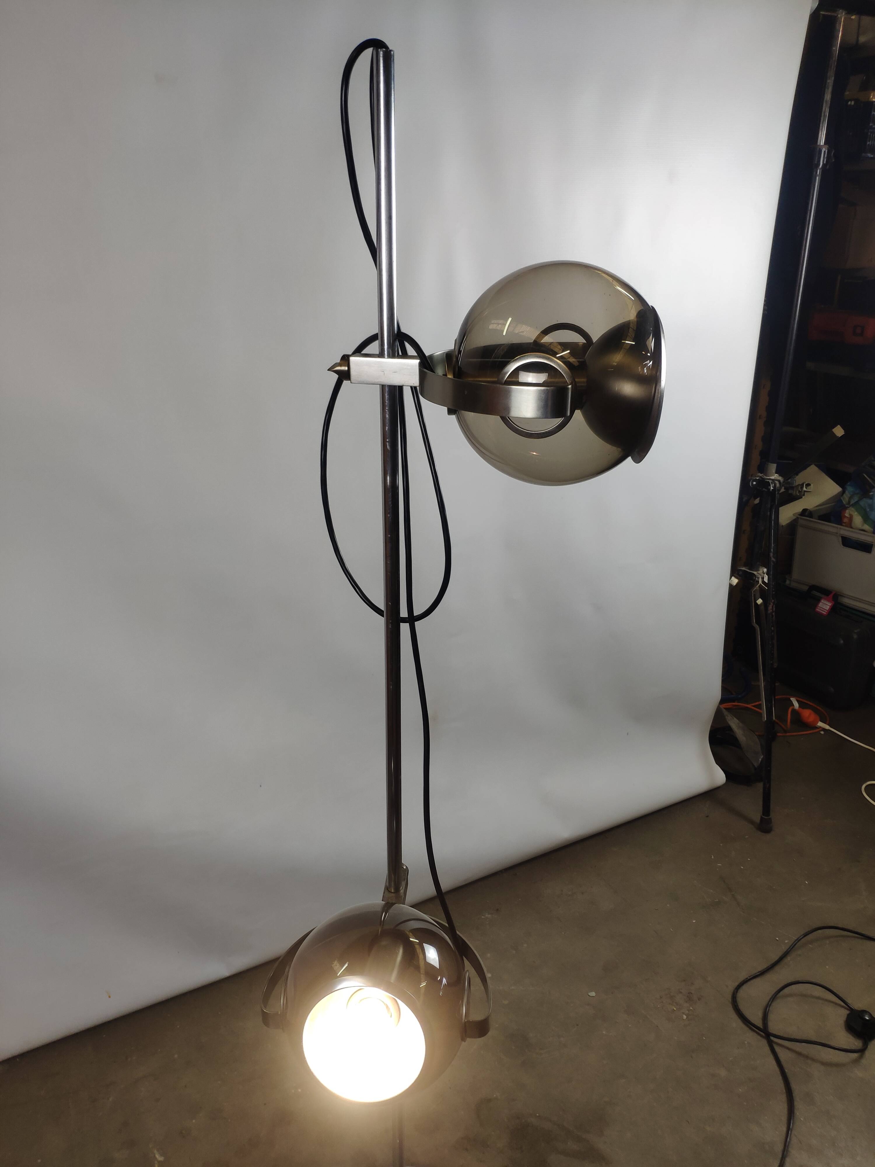 Two globe lamppost Frank Ligtelijn for Raak
