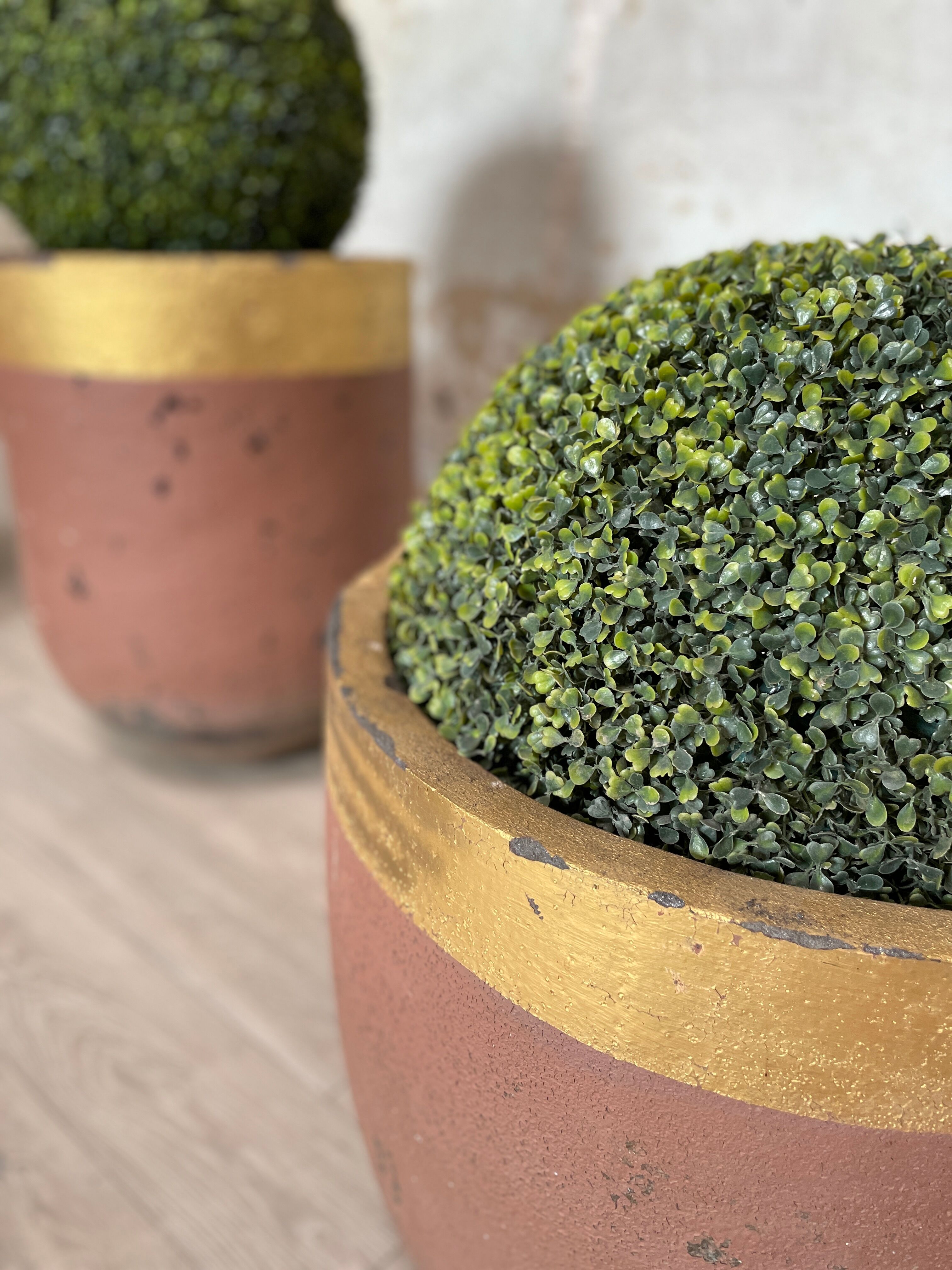 Planters, foundry crucibles
