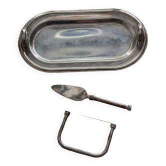 Foie gras serving tray in silver metal with bread basket