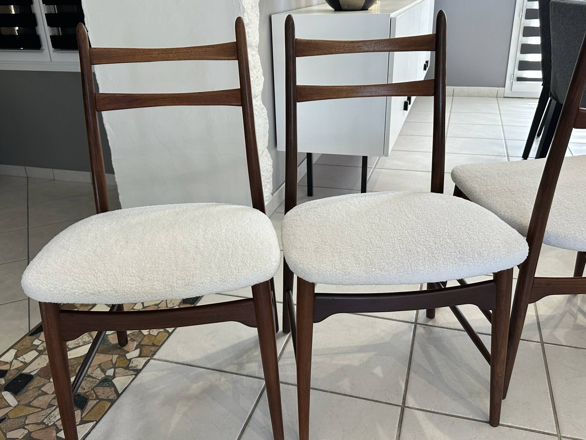 Suite 4 chaises Teck par Wilkhan pour Georg Leowald  Allemagne 1960