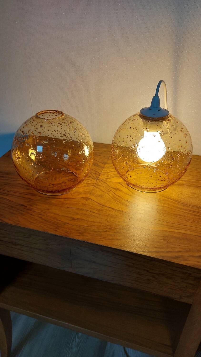 Duo amber glass globes 70s