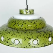 Suspension vintage en métal émaillé et verre blanc 1960