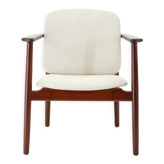 1960s Børge Mogensen Teak Armchair Model 165 Produced by Søborg Møbelfabrik, Denmark