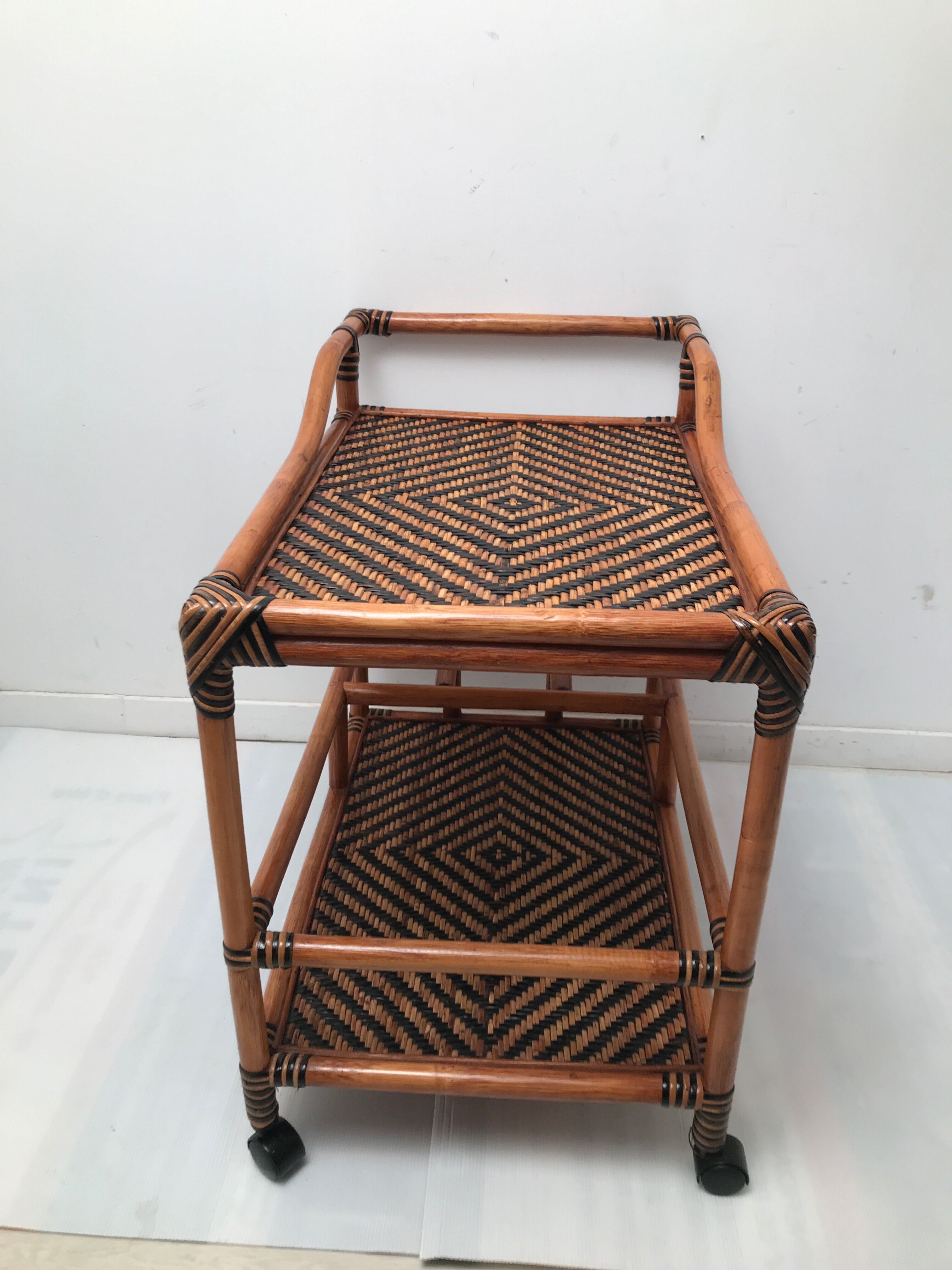 Dessert in rattan bamboo vintage cannage