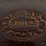 Plate cul noir 19 eme in faience of rouen de la metairie