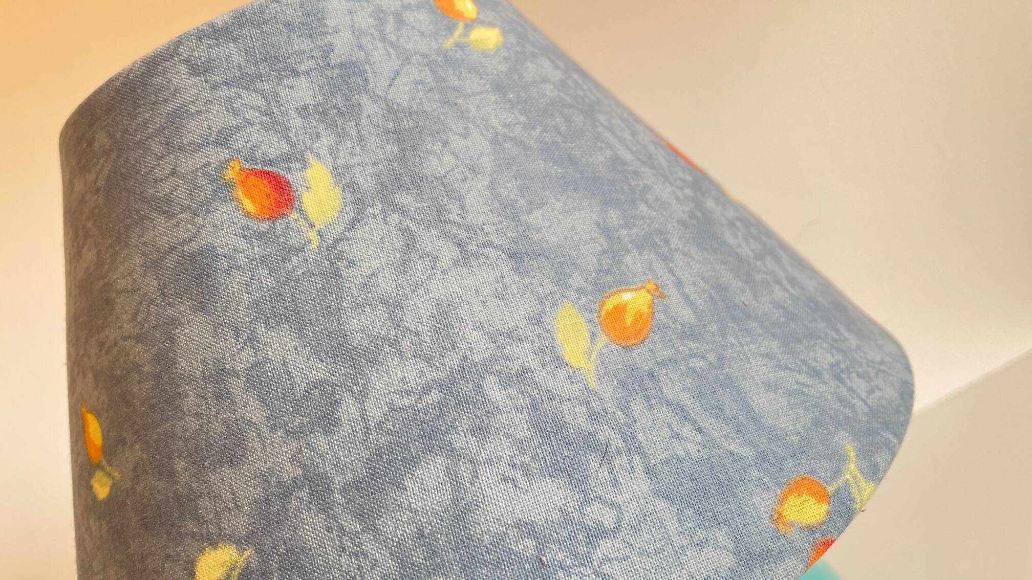Lampe boule en céramique bleue vintage