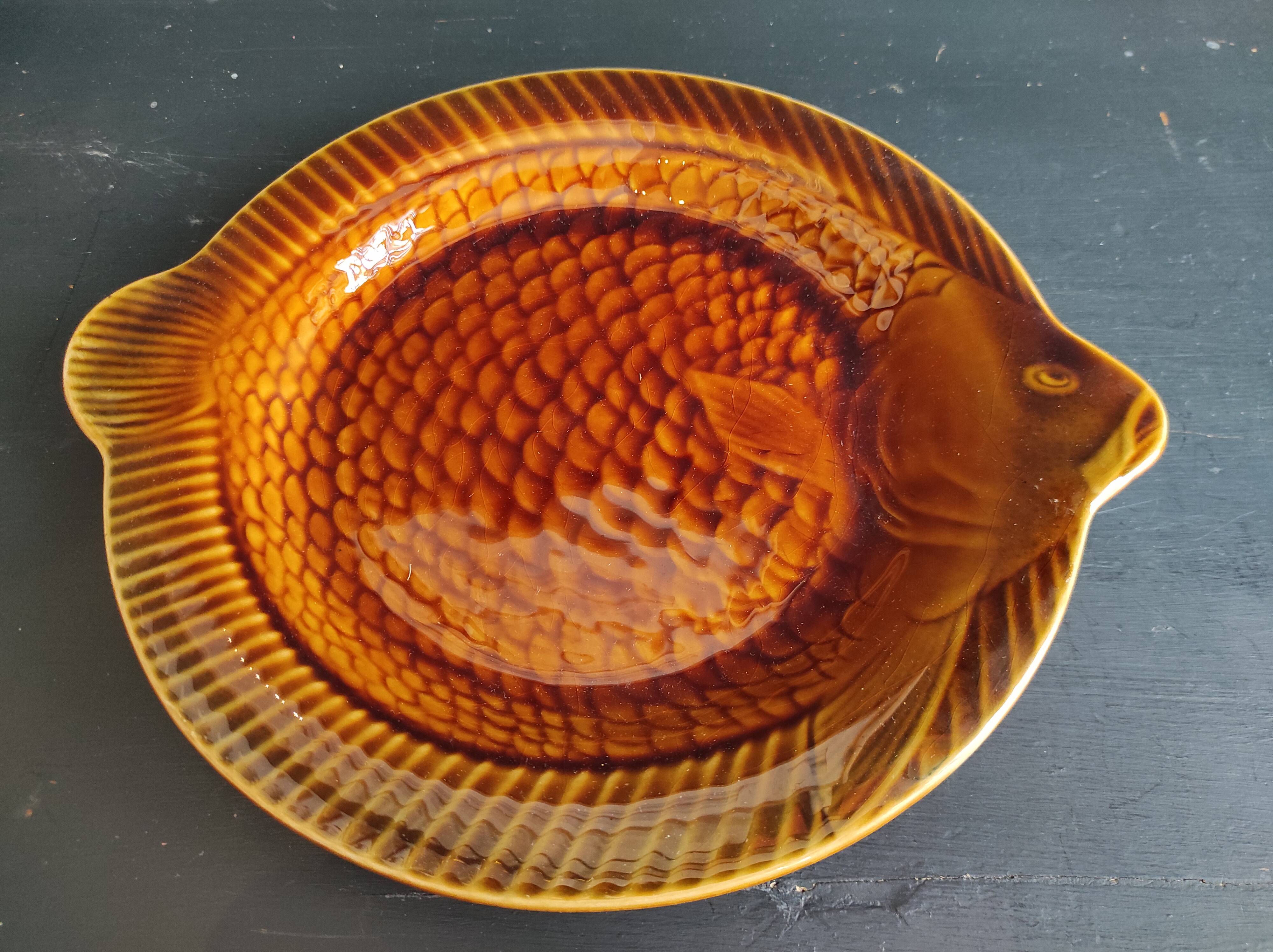 Vintage French fish plate, Sarreguemines