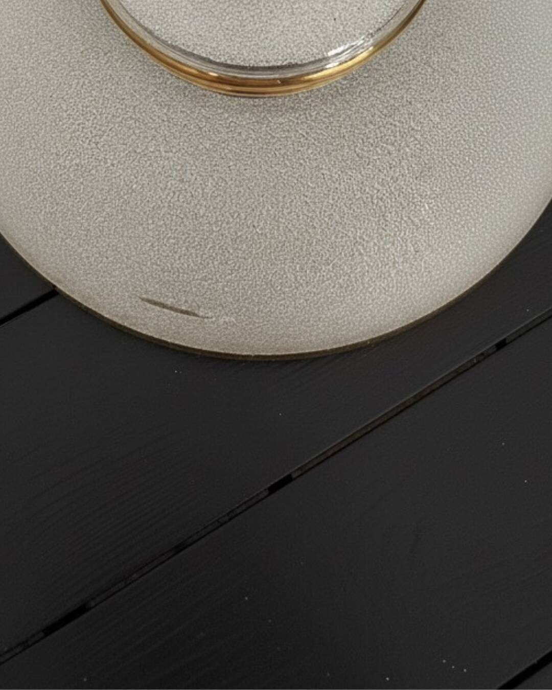 Frosted glass lamp