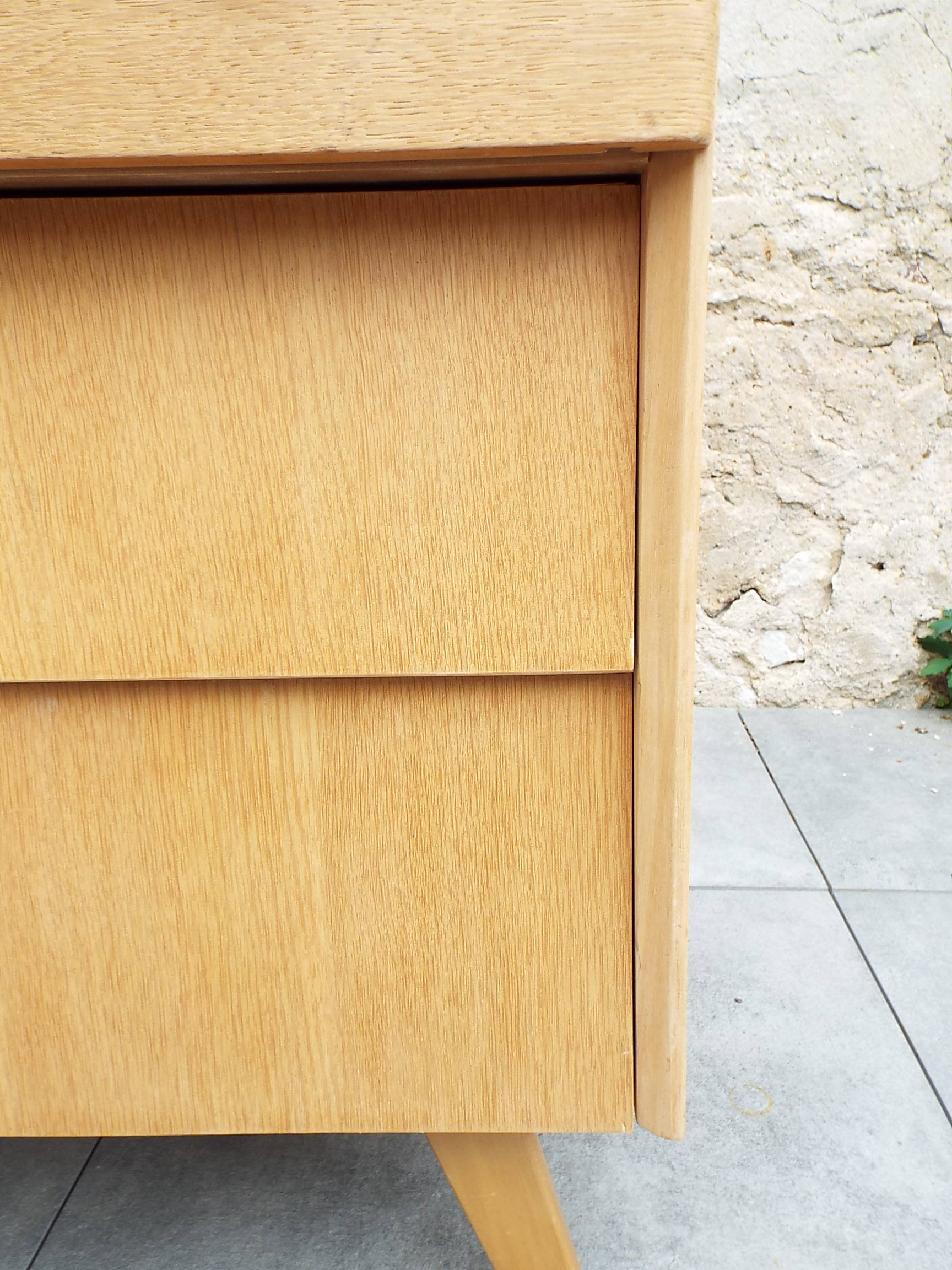 Compass feet dresser