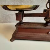 Old scale with 2 trays type Roberval
