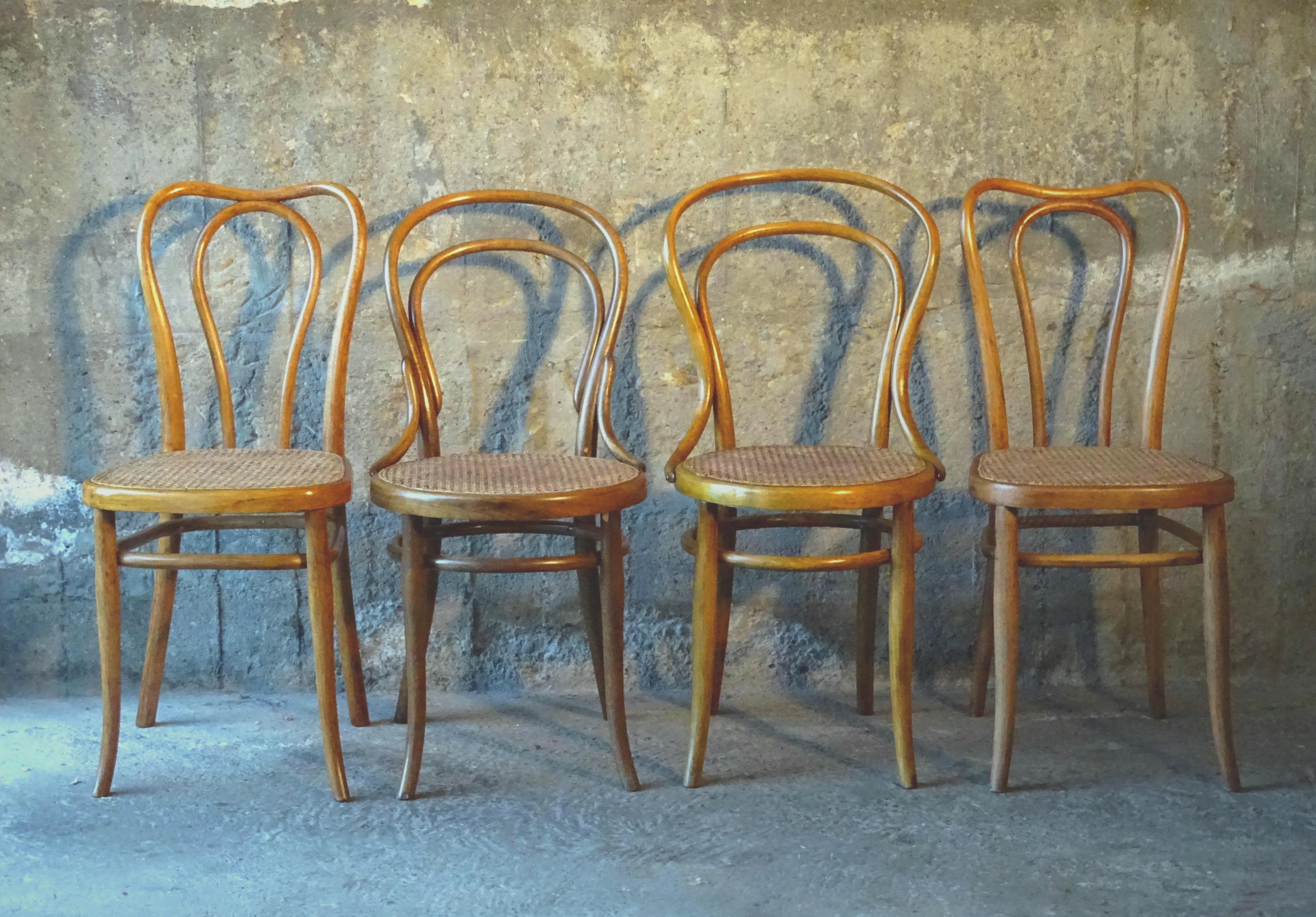 Set of 4 bistro chairs circa 1900, 2 Kohn, 2 Thonet