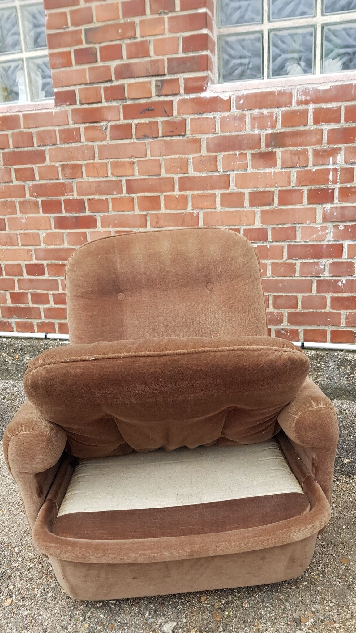 Pair of Airborne chairs 1970