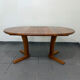 Dyrlund extendable round table in teak – Danish design – 4 to 6