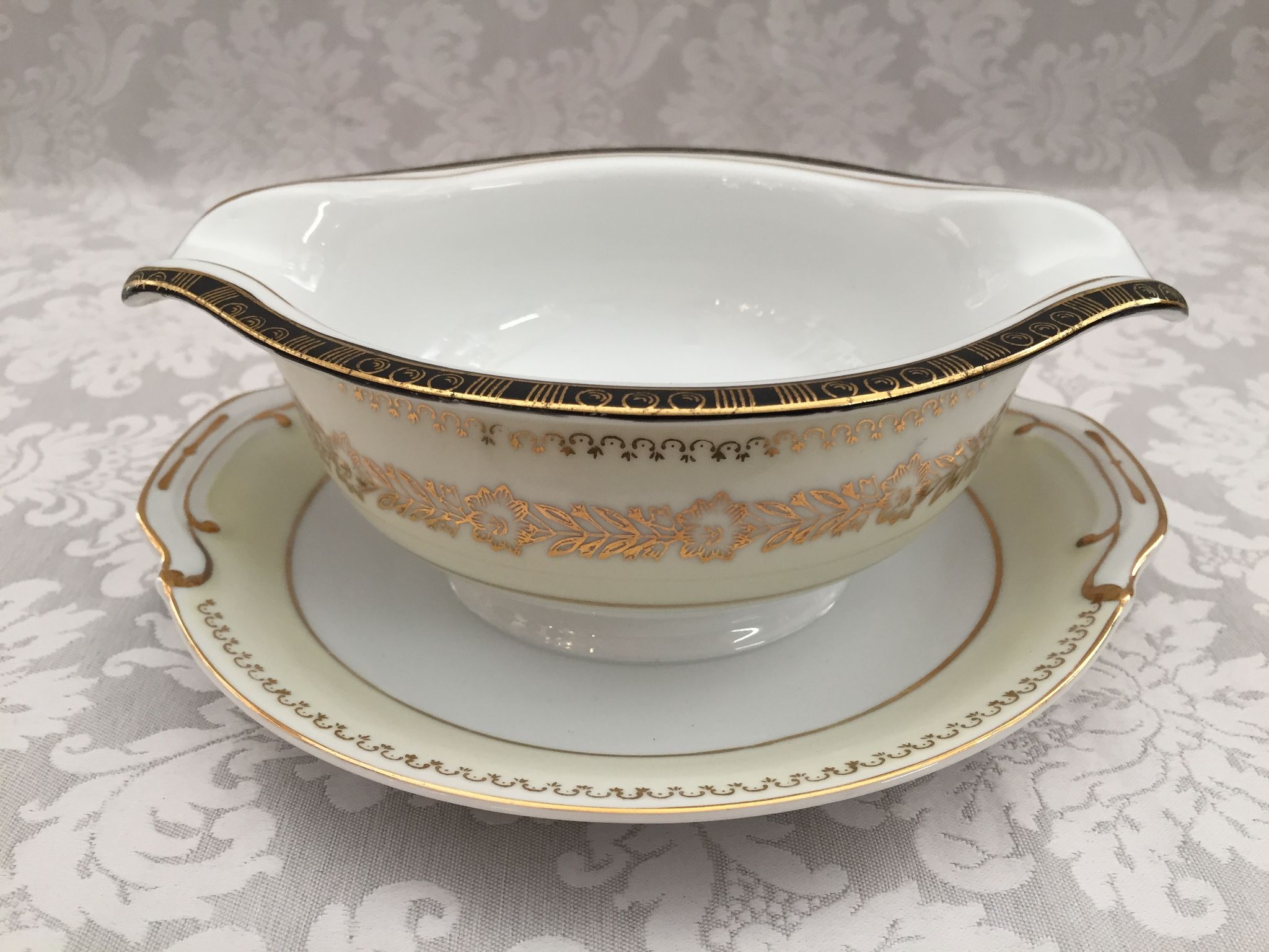 Ancienne saucière Porcelaine de Luxe Style Louis XVI Made in Japan
