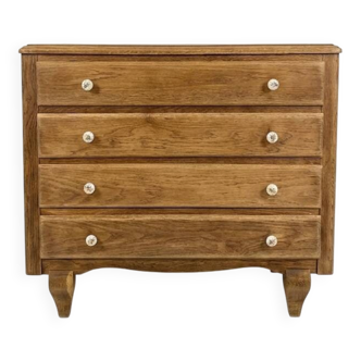 antique chest of drawers with 4 drawers