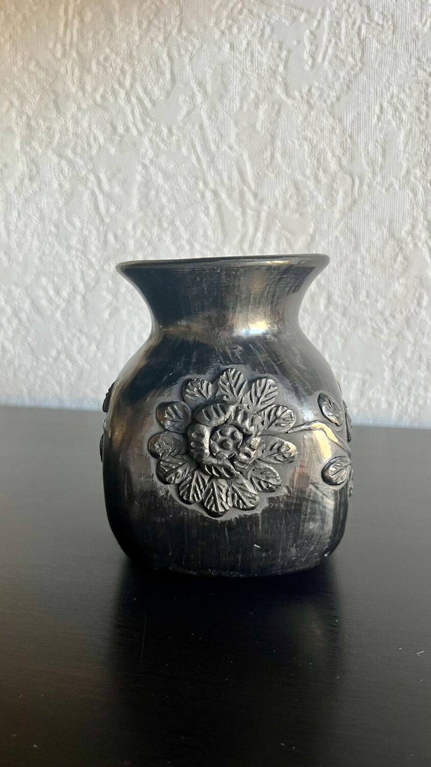 Mexican artisanal vase - Dona Rosa - Black Clay Oaxaca