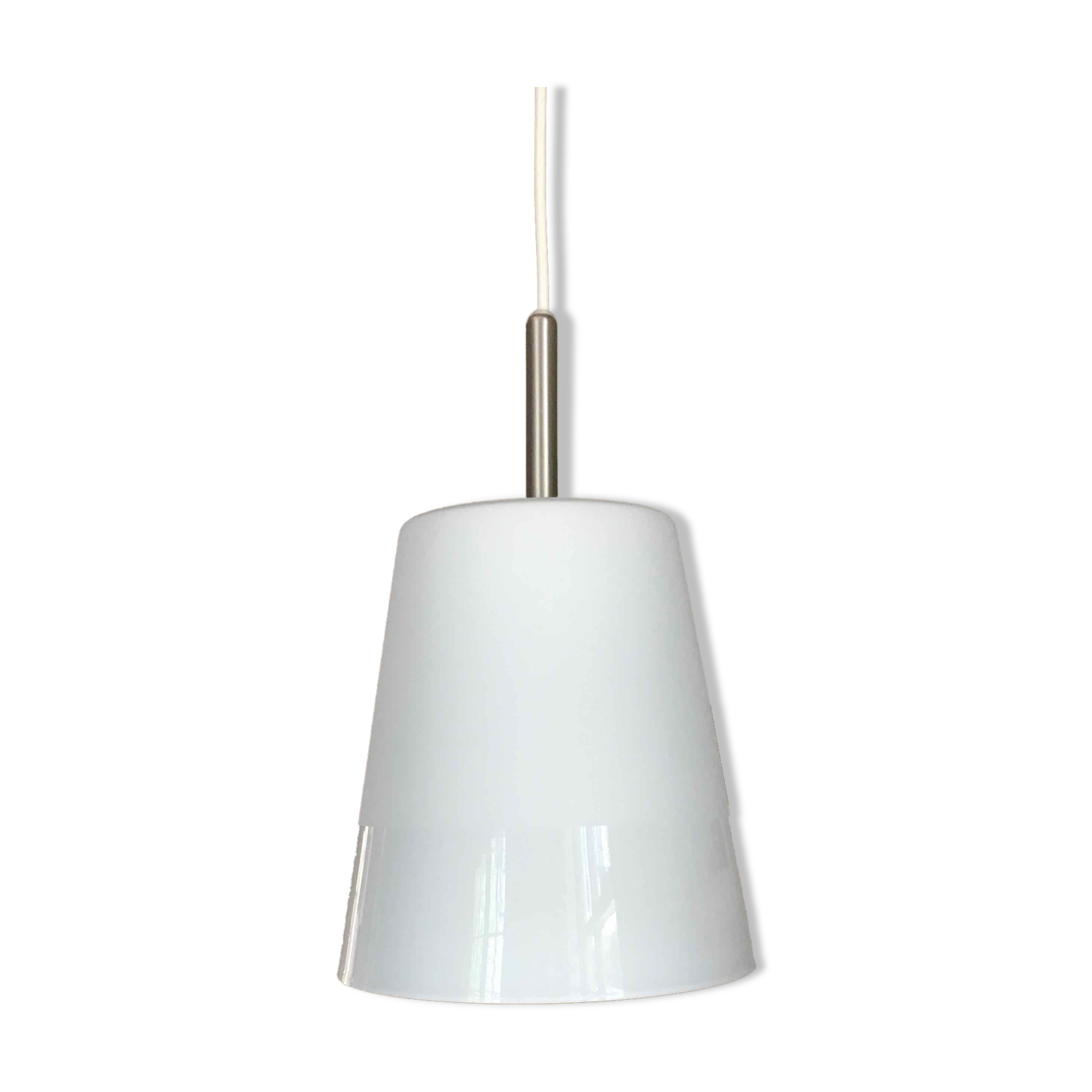 Opaline suspension and brushed steel
