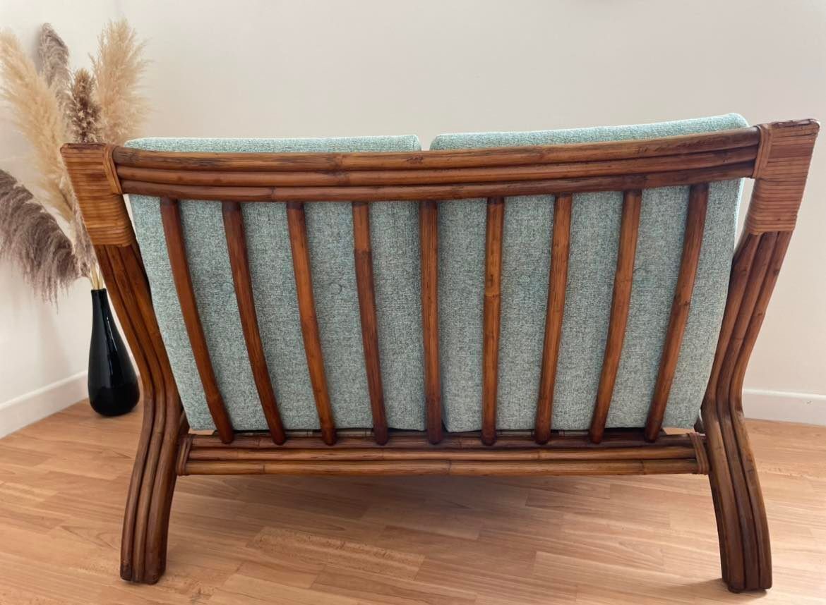 2-seater rattan bench