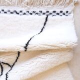 Beni Mrirt White Rug - 265 x 165 cm