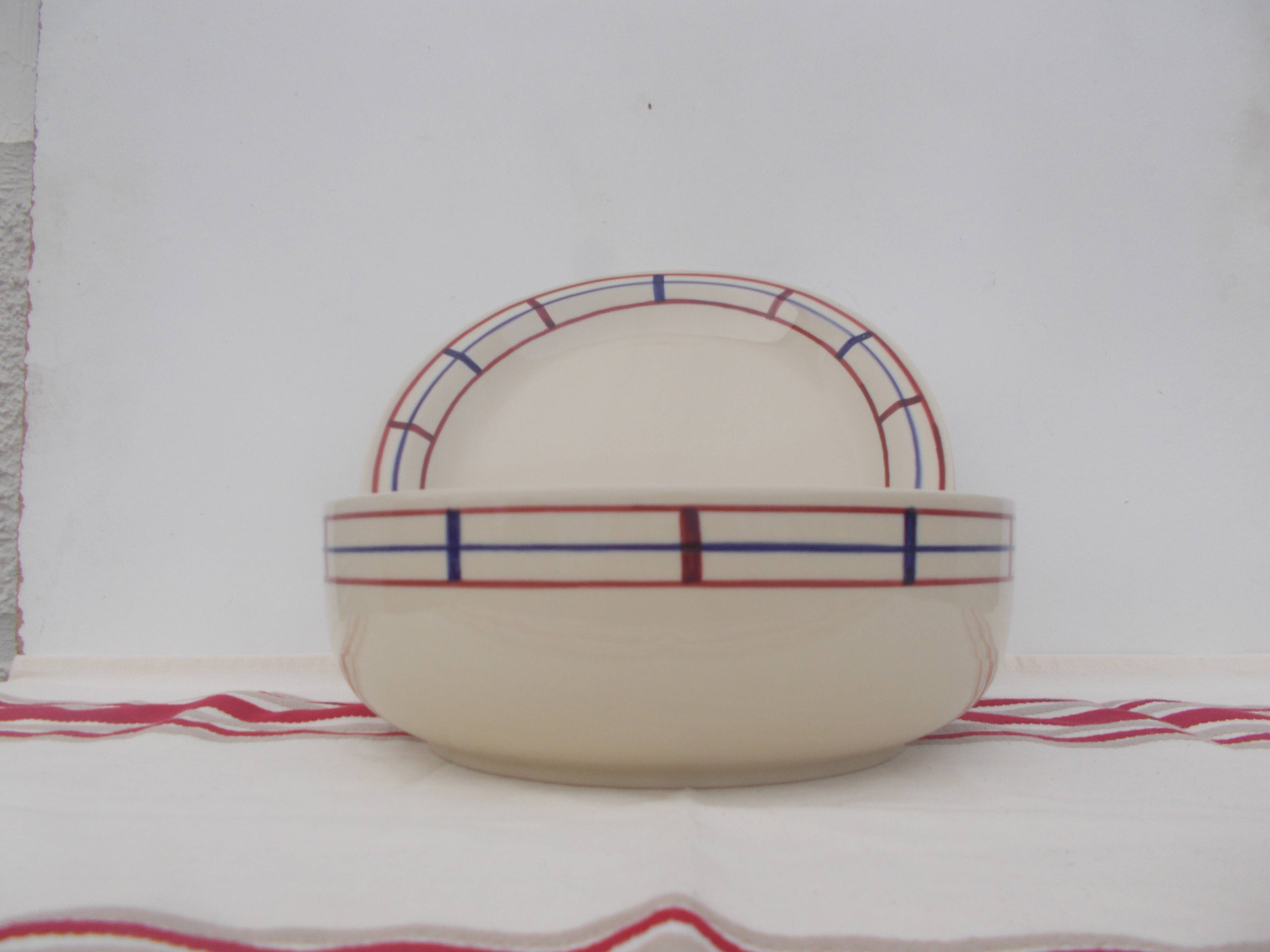 Set of 2 basque sandstone dishes