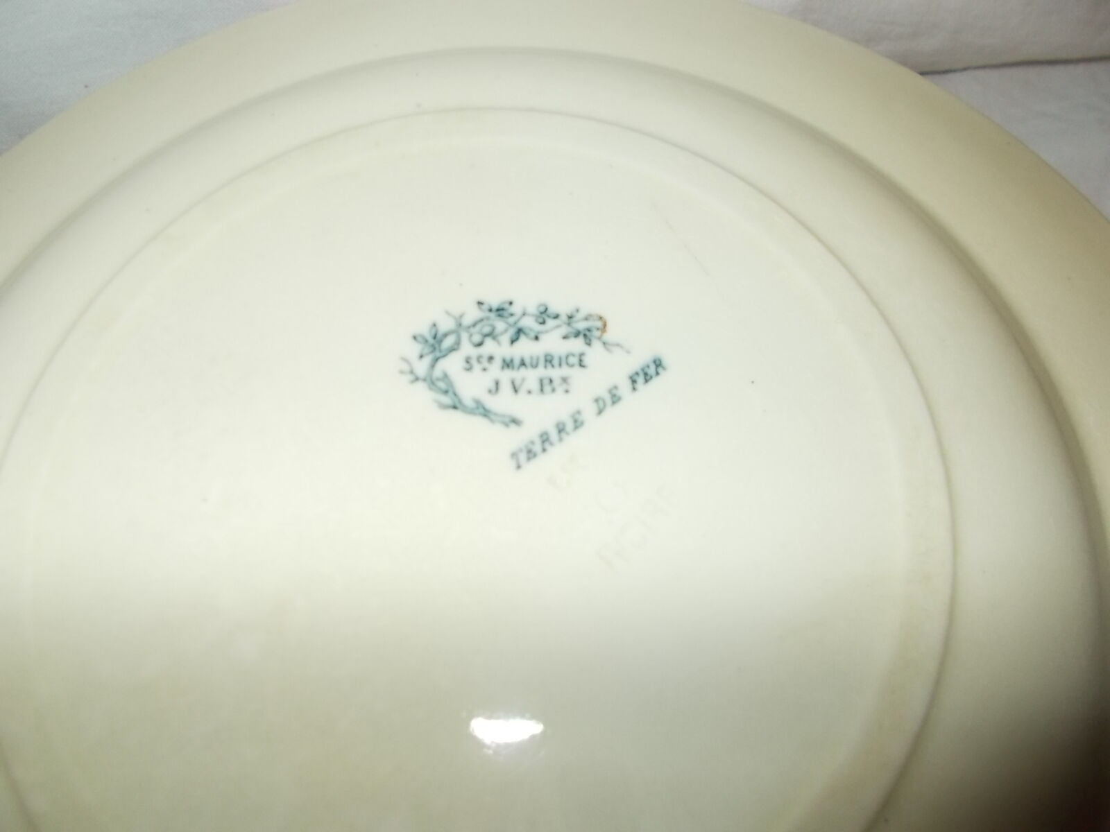 Lot of 8 flat plates iron earth Sce Maurice