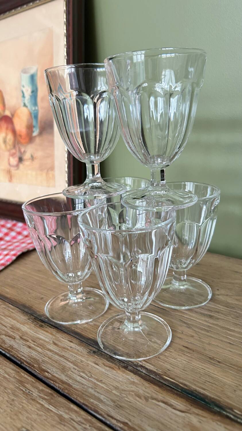 6 vintage faceted stemware