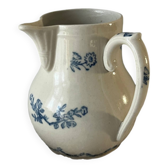 Saint Uze Pitcher