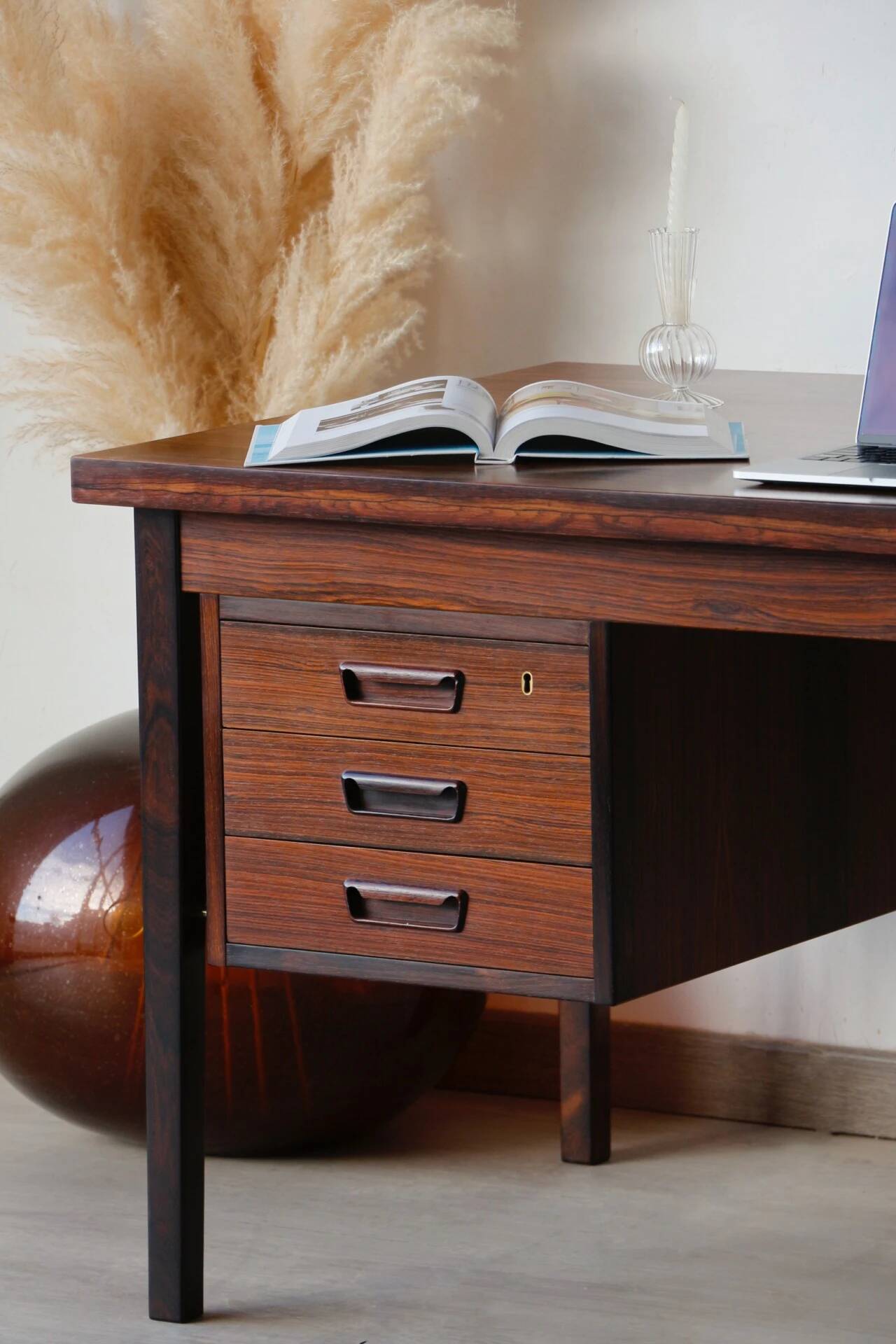 Arne Vodder rosewood desk | Scandinavian executive desk