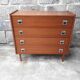 Commode vintage pieds fuseaux