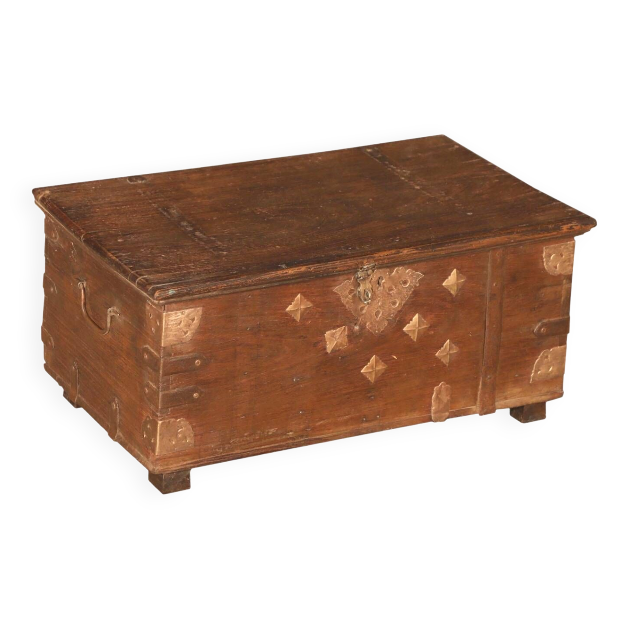 Indian chest in wood and gilded metal