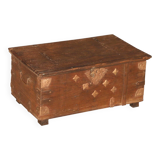 Indian chest in wood and gilded metal