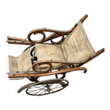 Fauteuil roulant ancien