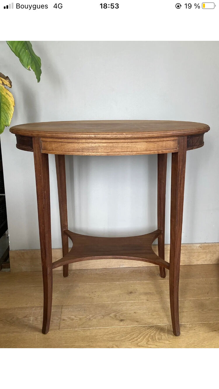 Oval Art Deco pedestal table in oak early twentieth century