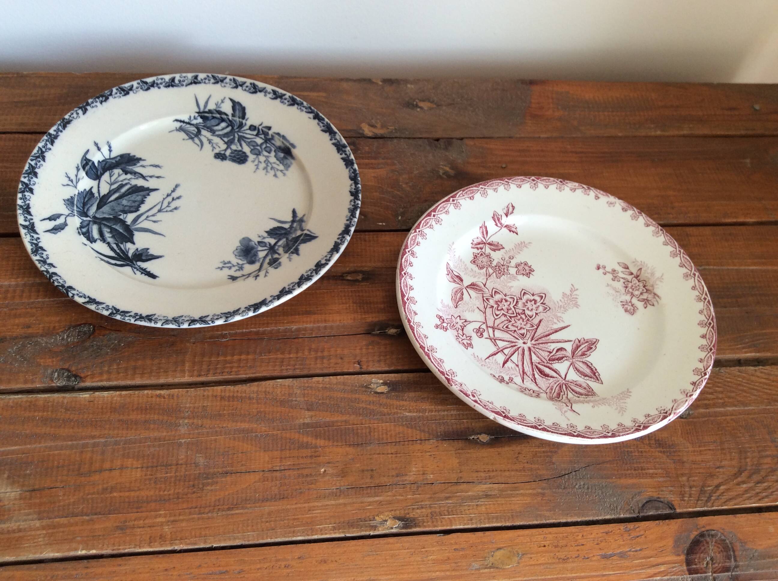 Terre de Fer dessert plates