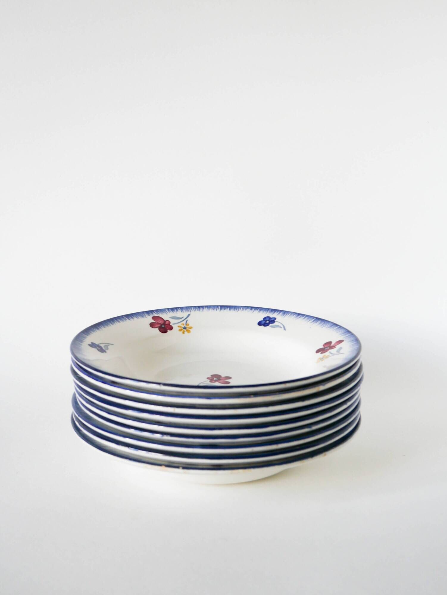 Set of 9 Digoin Sarreguemines soup plates, Mary-Lou model, 1940