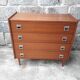 Commode vintage pieds fuseaux