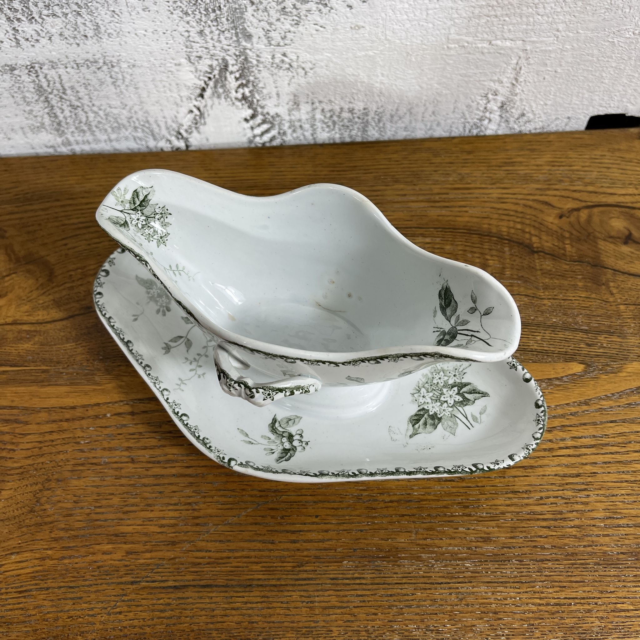 Saucière terre de fer 1900
