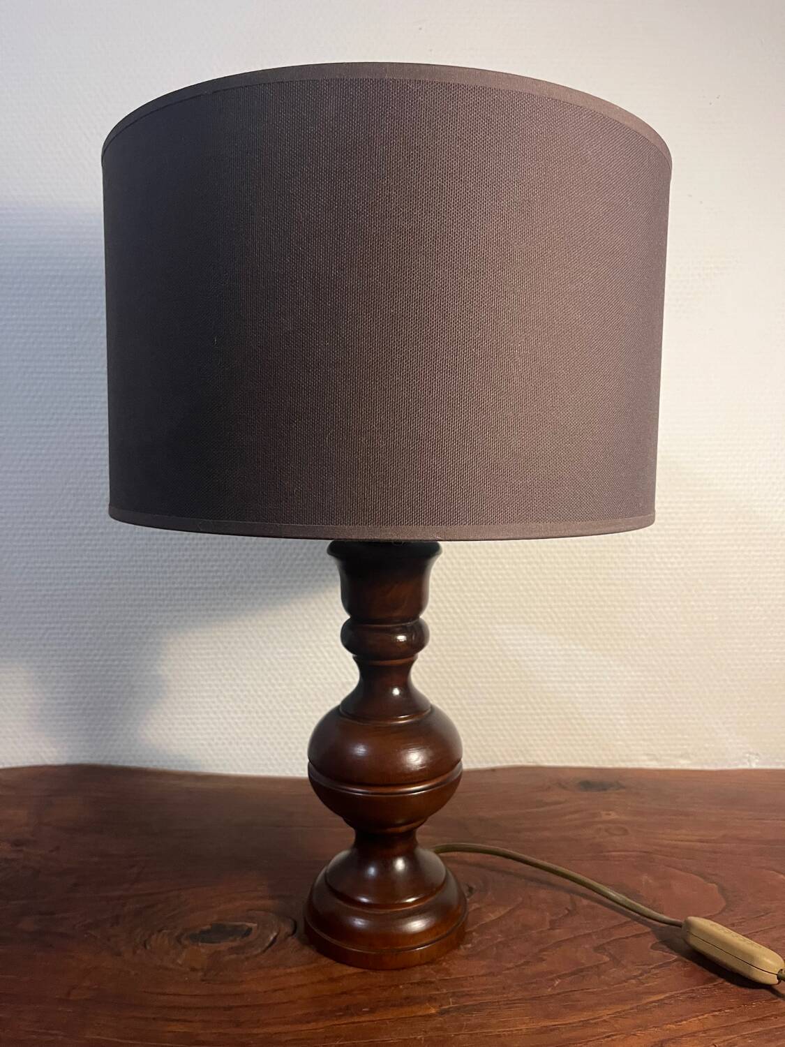 Lampe à poser bois massif avec abat jour année 80