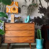 Chest of drawer compass feet